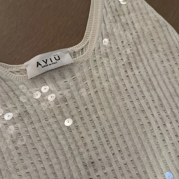 Sparkly top - Picture 2 of 2